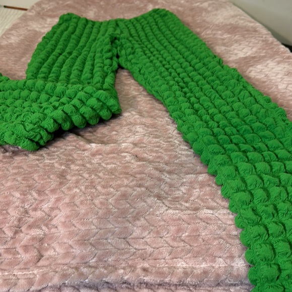 Green Texture Wide Leg Bottoms - Picture 3 of 4